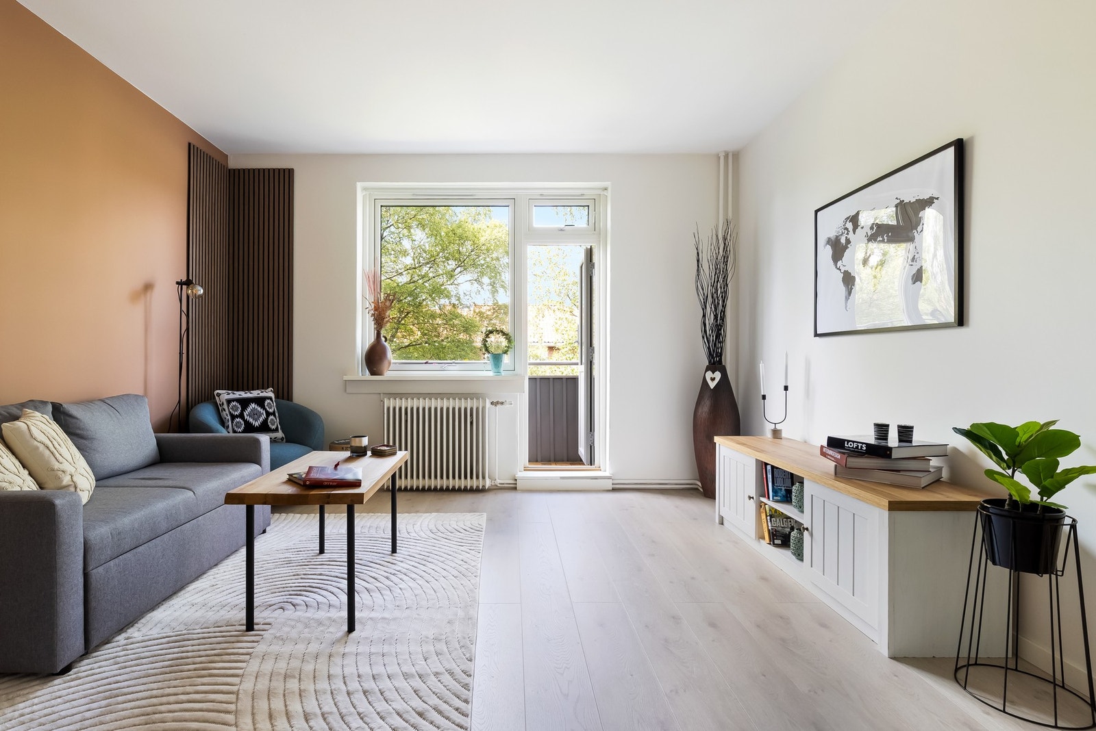 Mats Bremseth Moe ved EIE Løren ønsker velkommen til Ringgata 4E! Galleribilde