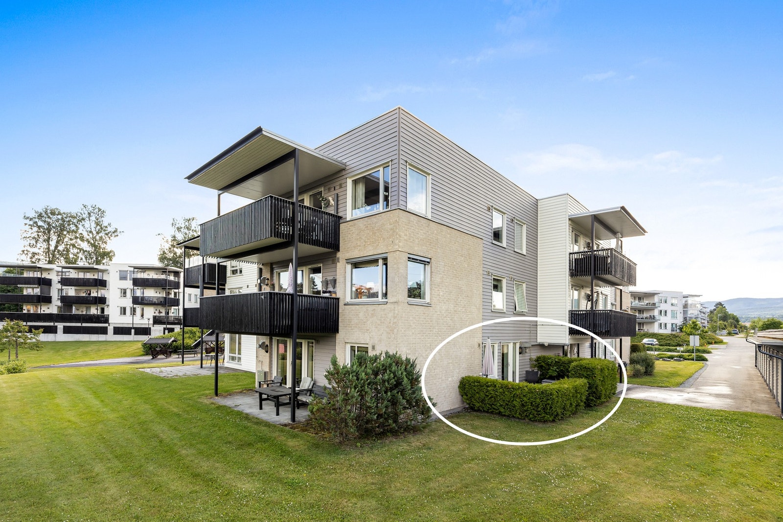 Lettstelt 2-roms selveierleilighet fra 2009.
For visning eller spørsmål kontakt megler på 99527446 Galleribilde