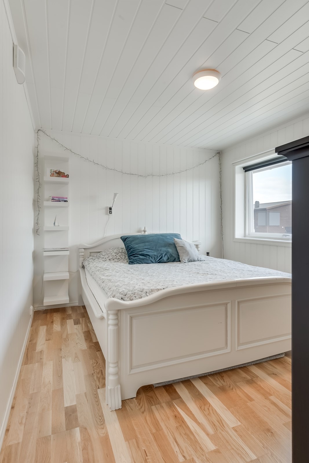 I tillegg er hovedsoverommet i denne etasjen på ca. 11 m². Galleribilde