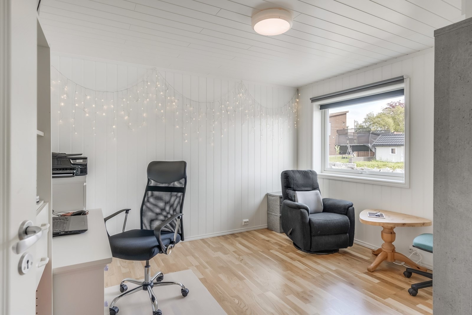 Soverom i nordøst på ca. 13,5 m². Galleribilde