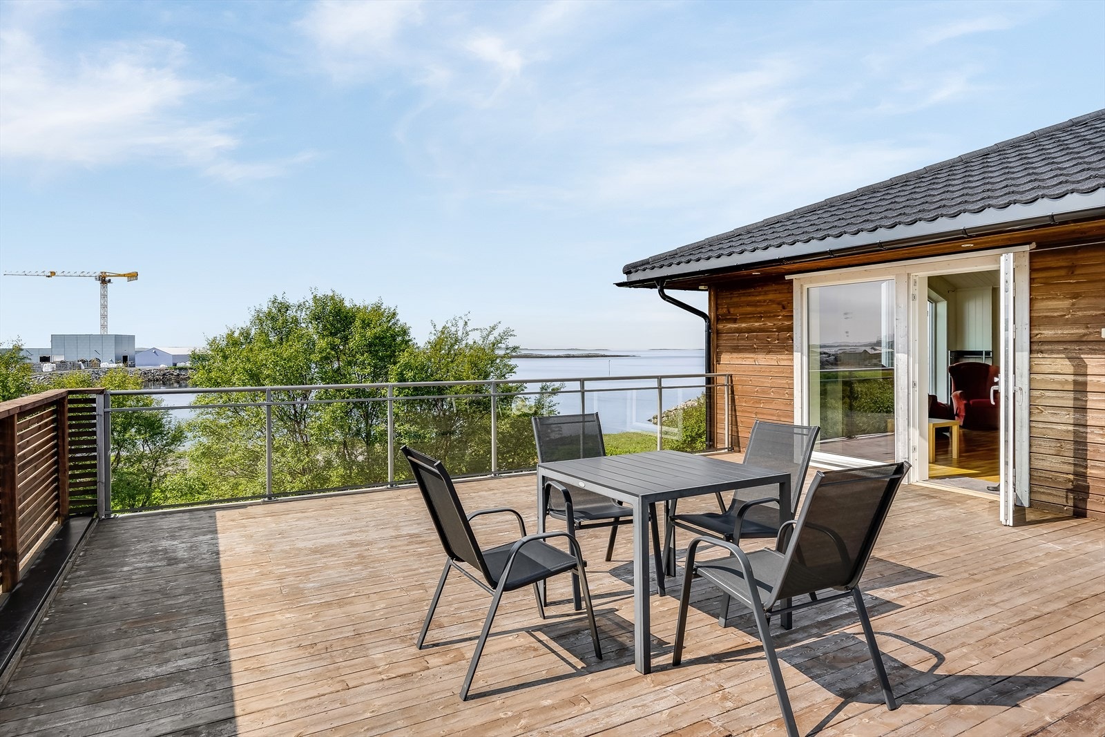 Solrik takterrasse som er på hele 61 m². Galleribilde