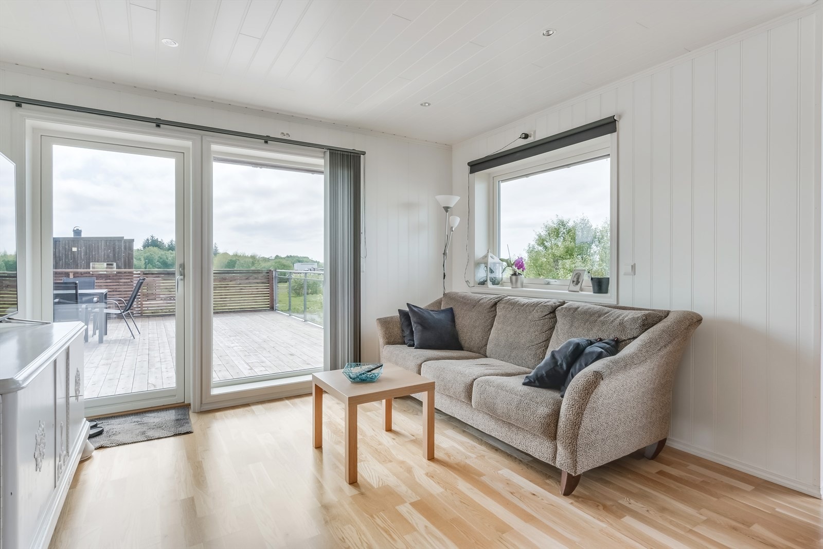 Fra stuen er det direkte utgang til takterrasse. Galleribilde