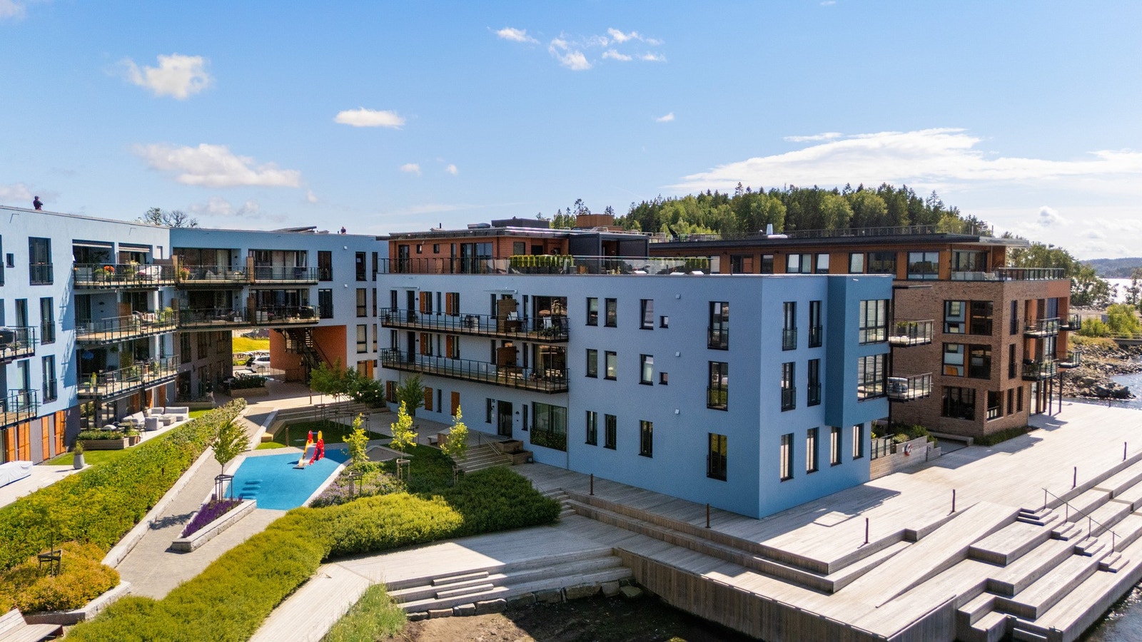 Det finnes også lekeplass på tomten for de minste Galleribilde