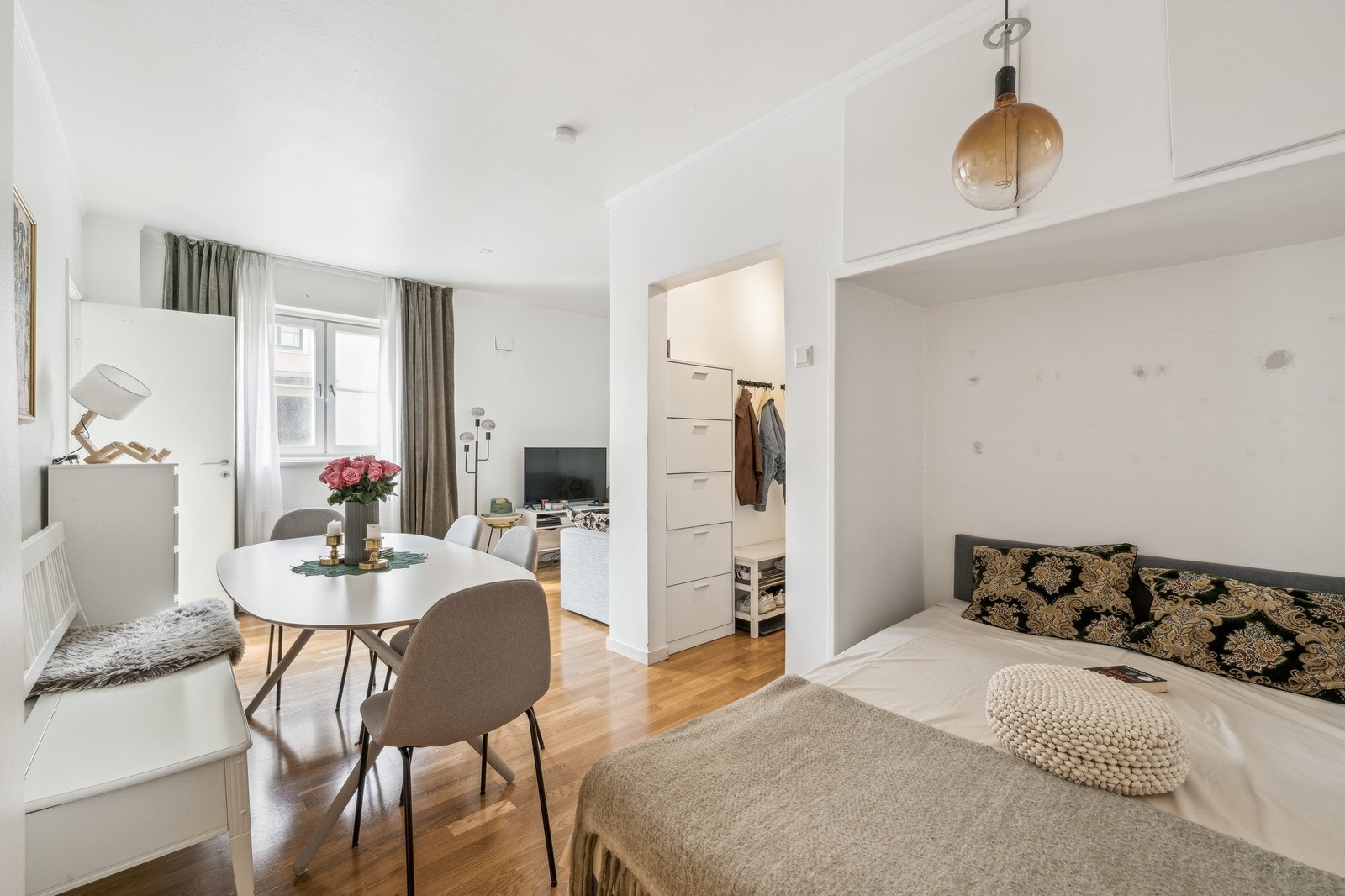 Stue med alkovedel Galleribilde