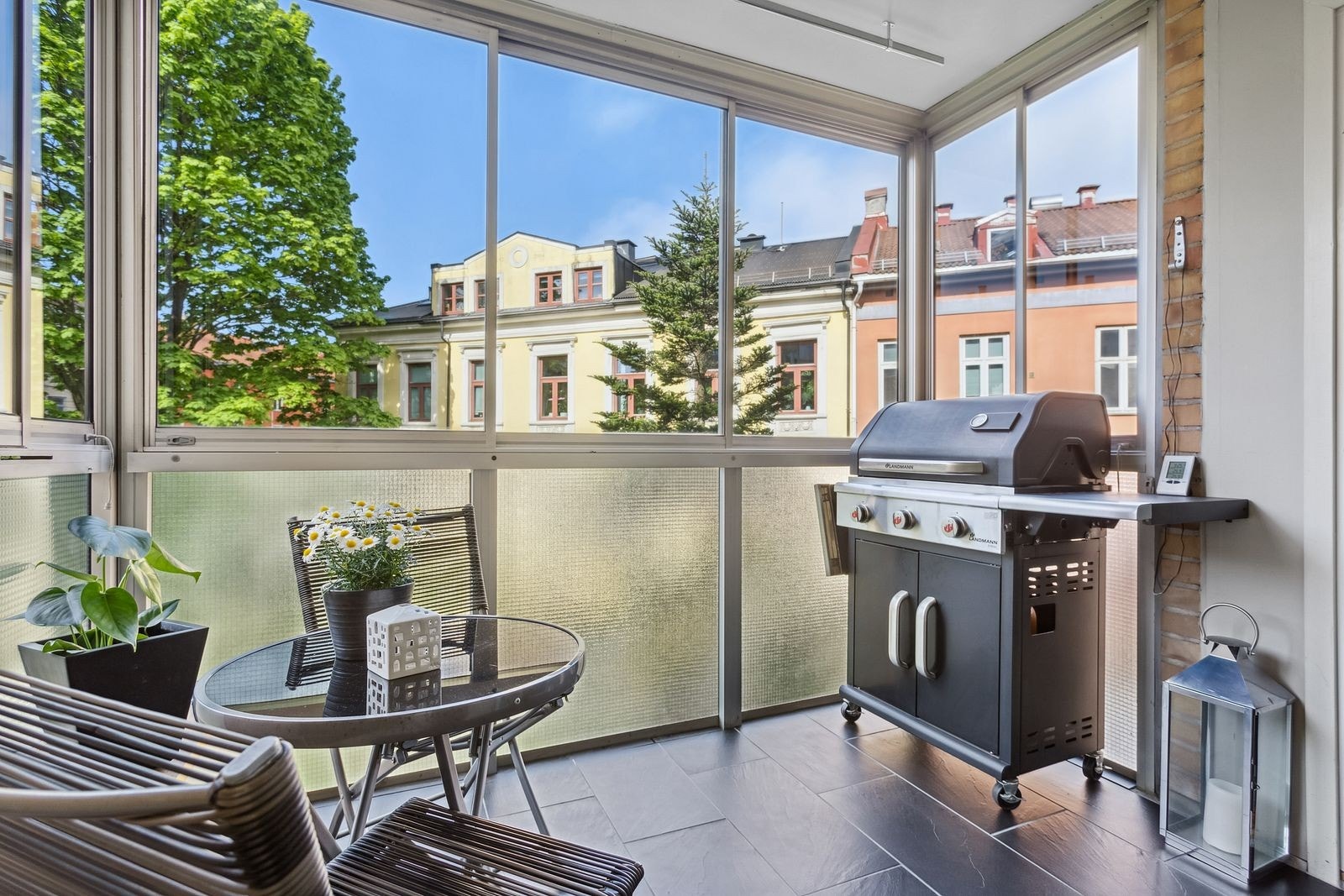 Innglasset balkong Galleribilde