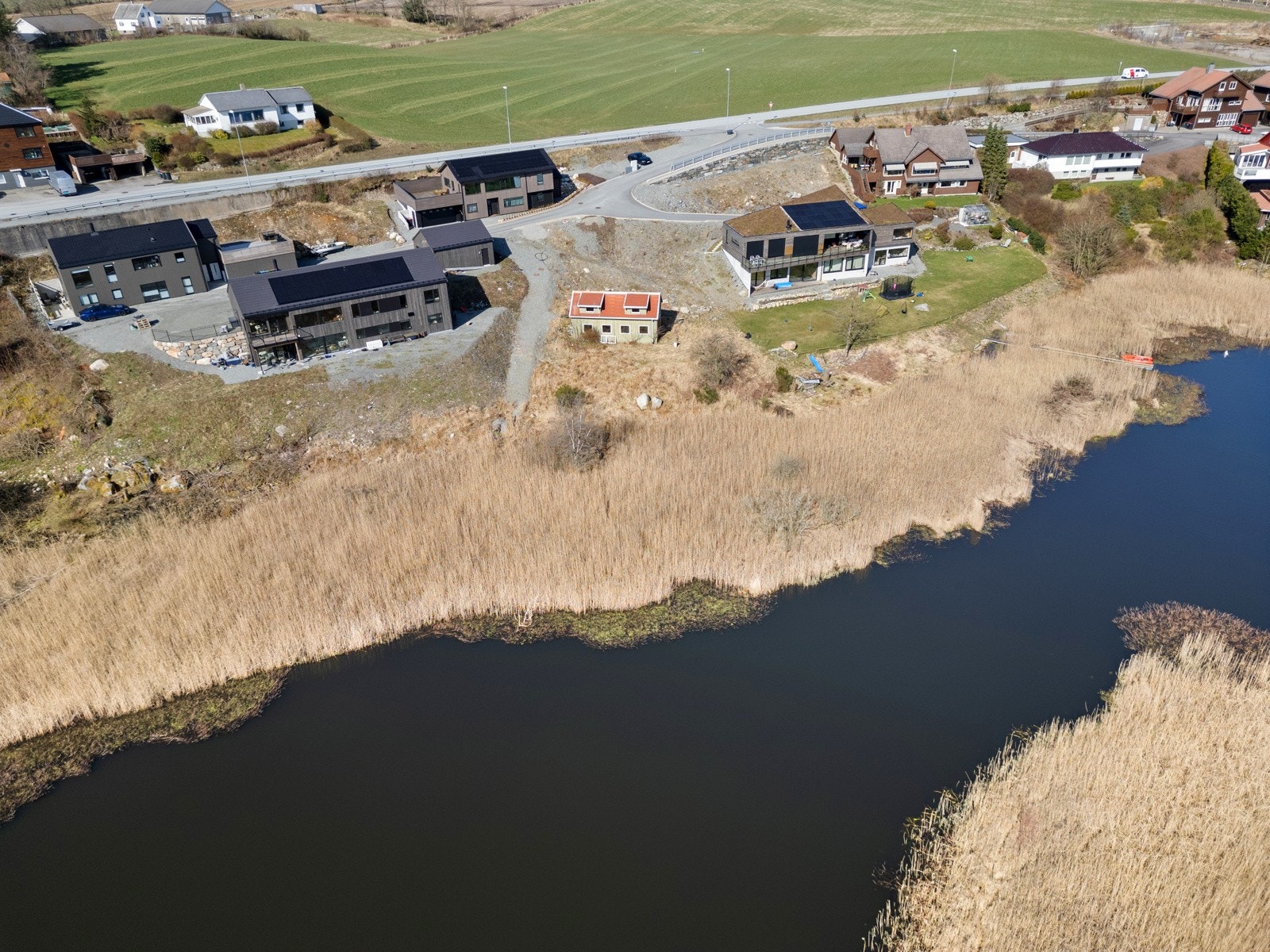 Tomtens areal er på ca. 897 kvm Galleribilde