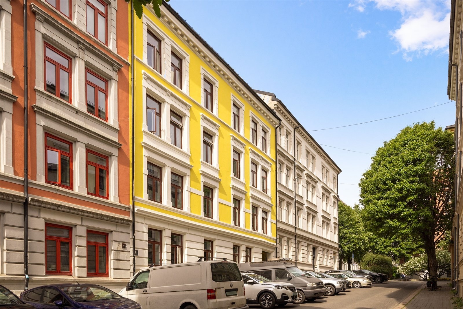 Tilbaketrukket og rolig gate! Galleribilde