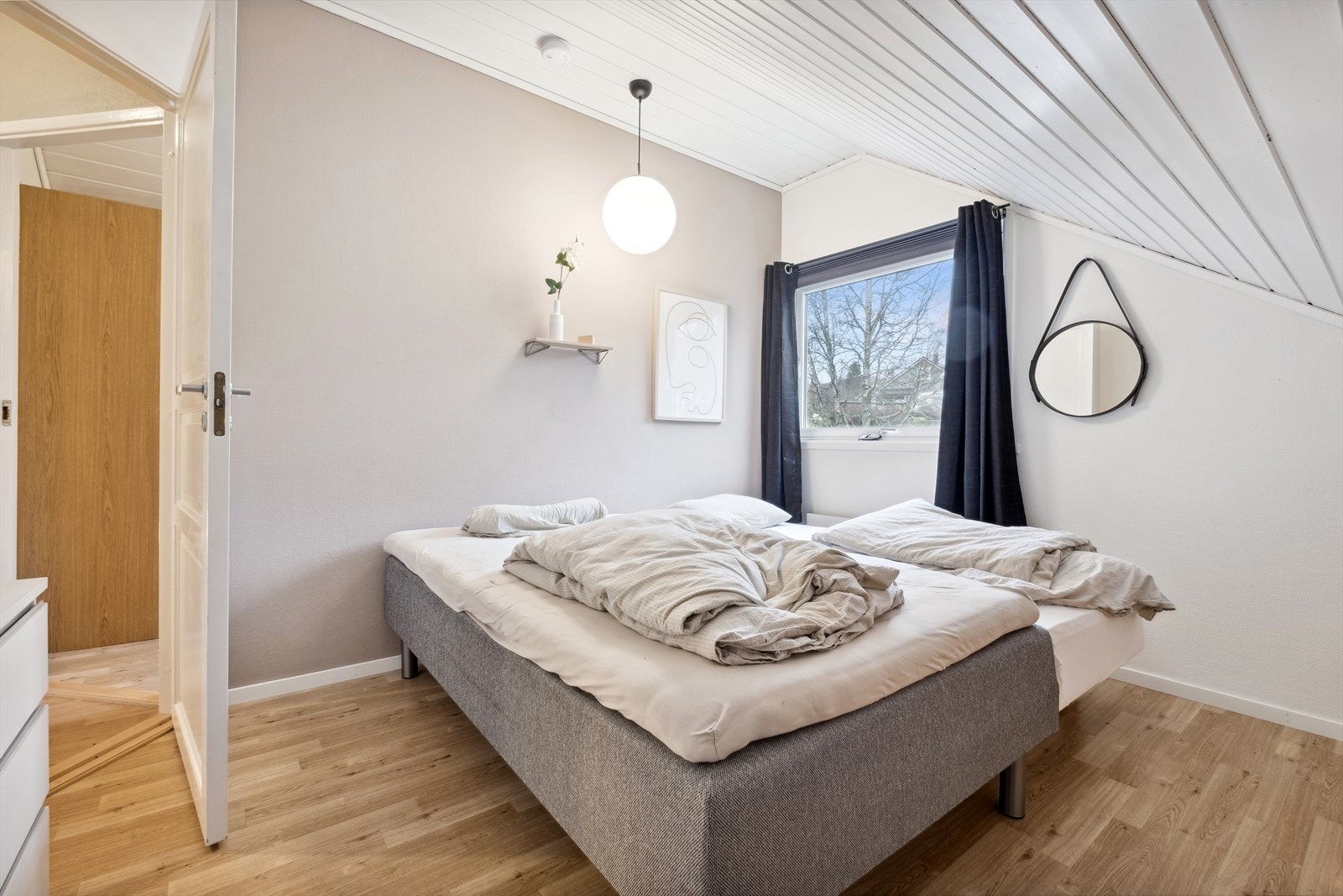 Soverom 2 etg Galleribilde