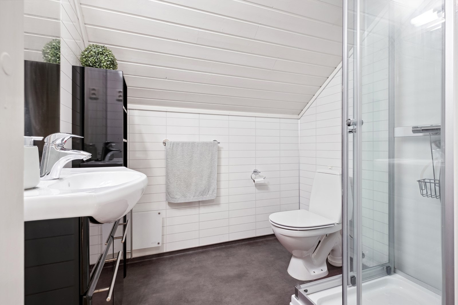 Bad 2 etg Galleribilde