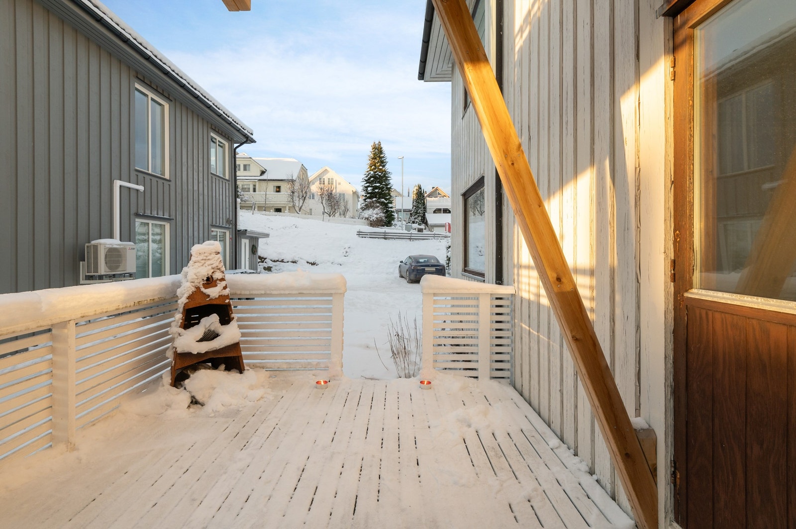 Veranda mot sørvest; ca. 11 kvm. Galleribilde