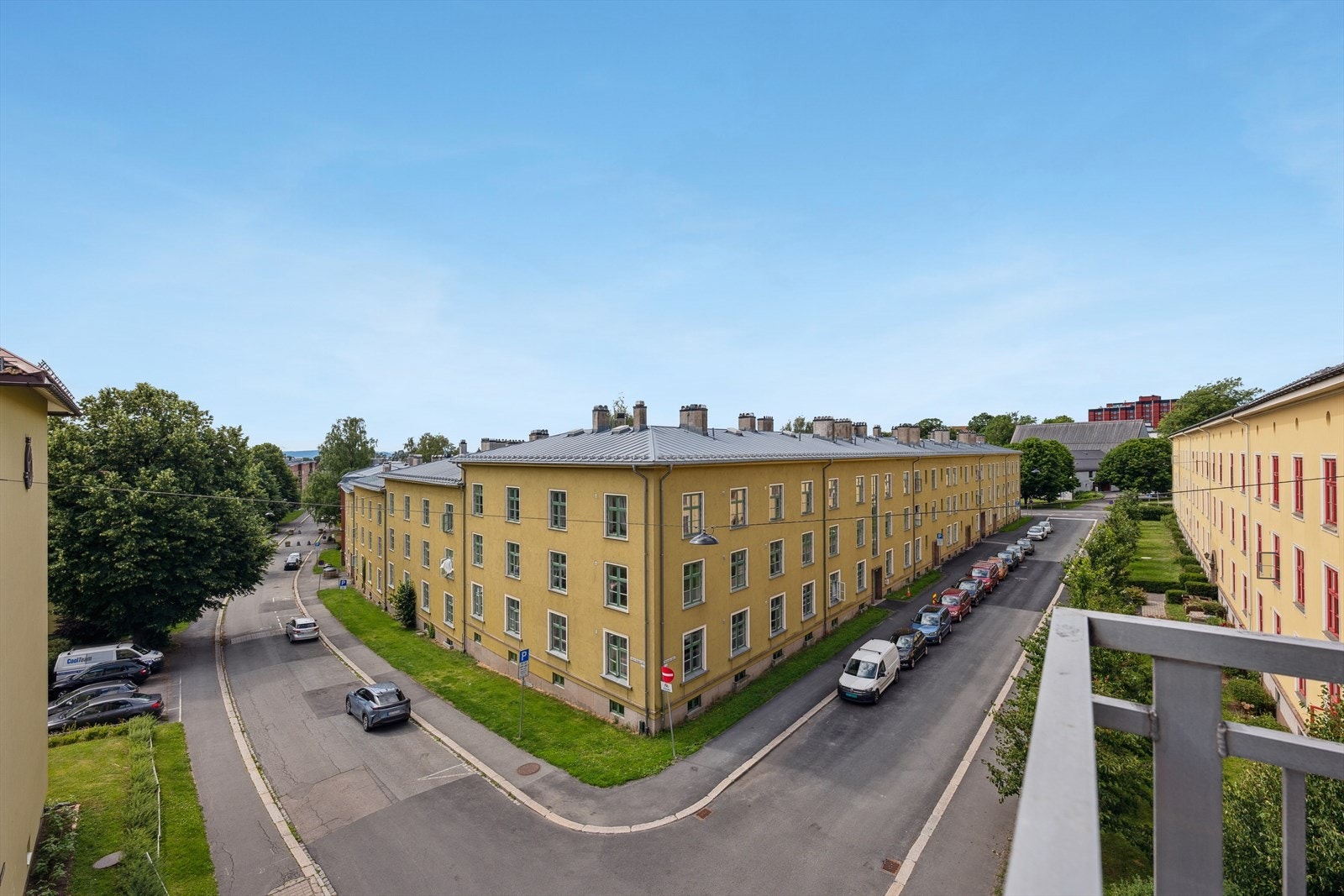 Utsikt fra balkong. Galleribilde