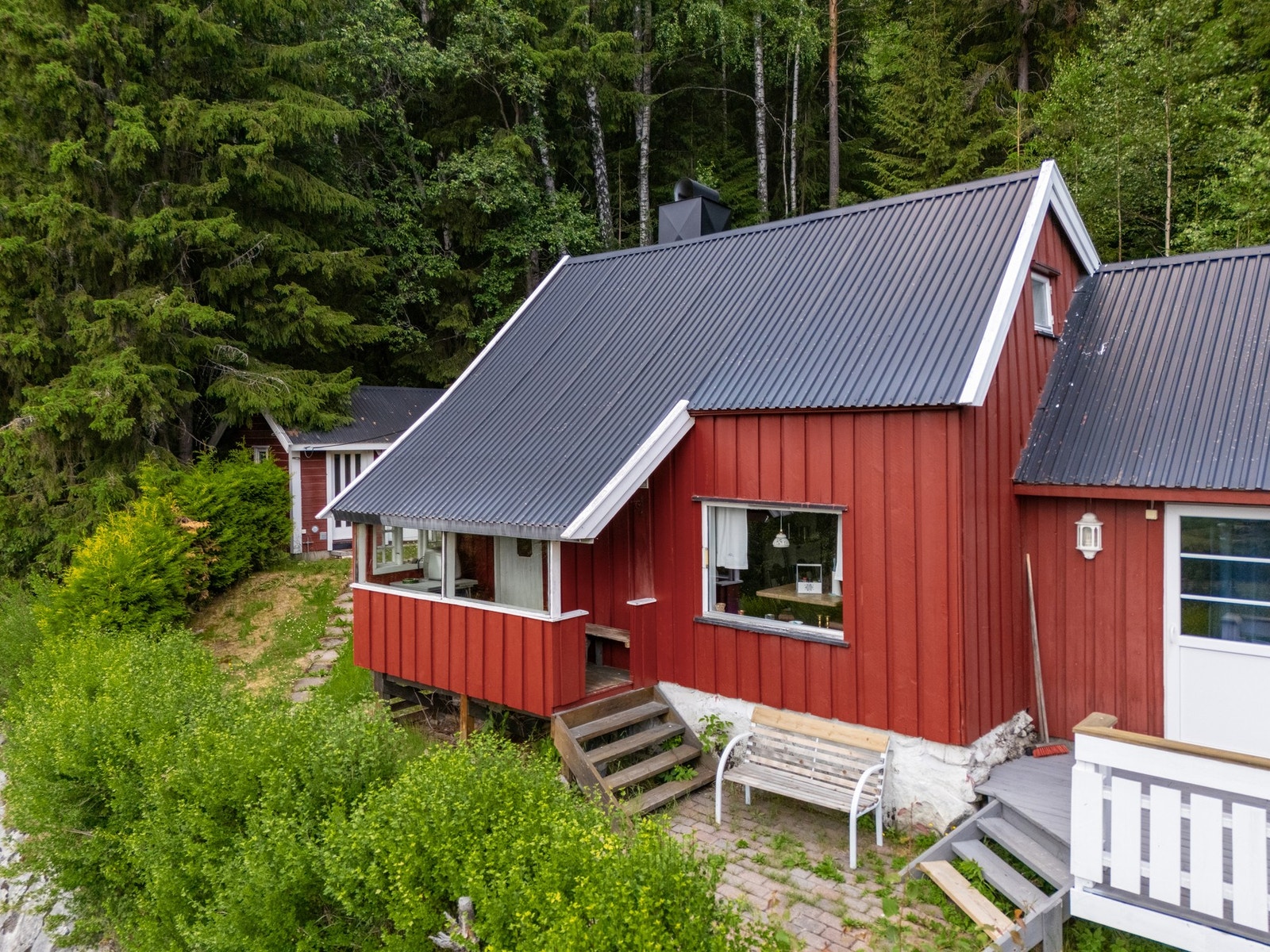 Overbygd inngangsparti. Galleribilde