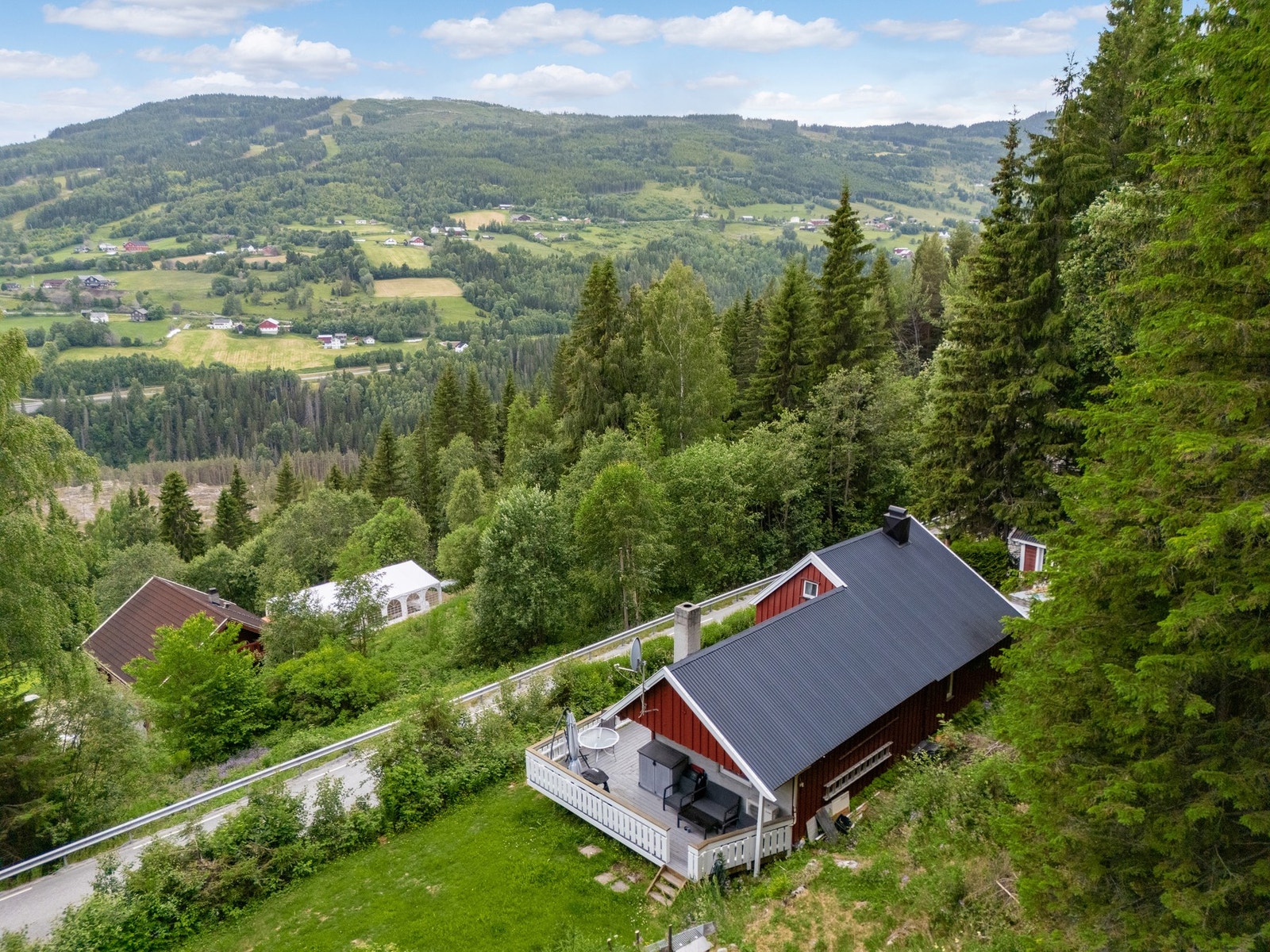 Naturnær beliggenhet med fin utsikt. Galleribilde
