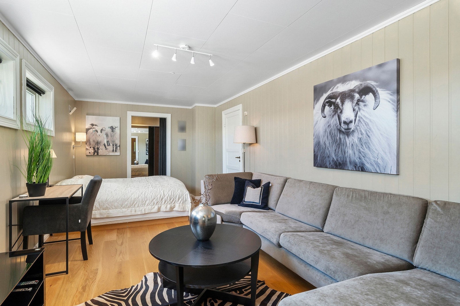 I henhold til byggetegning er rommet i underetasjen definert som disponibelt rom. Galleribilde