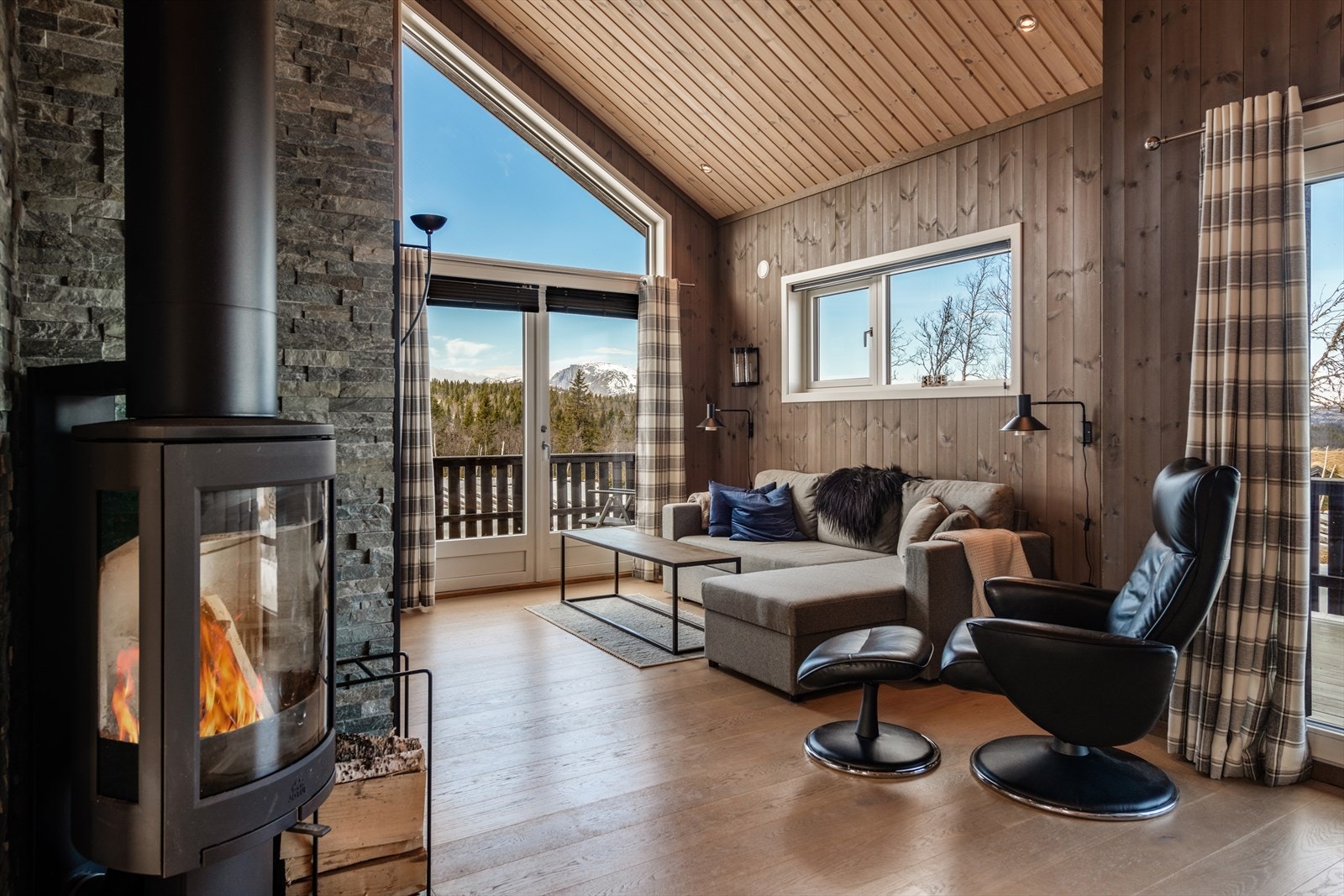 Peisovnen gir kos og god varme i den kalde årstida. Galleribilde