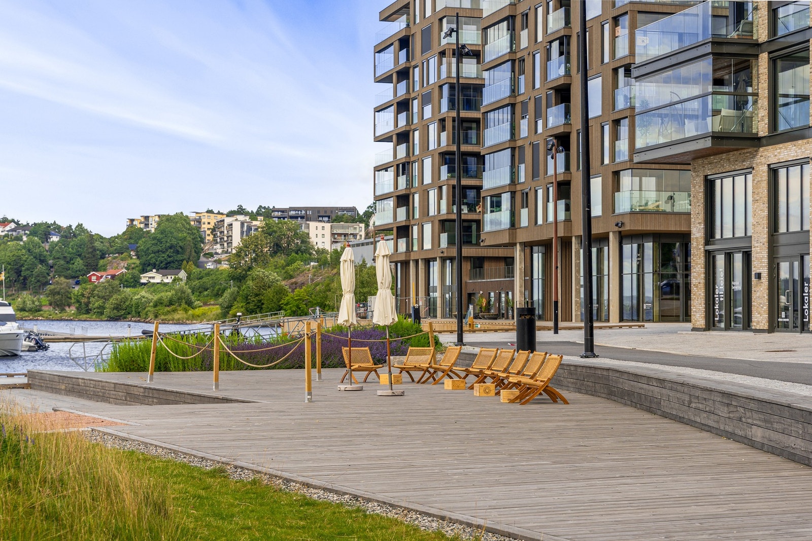 Vinbar, hotell og restauranter i nærmiljøet Galleribilde