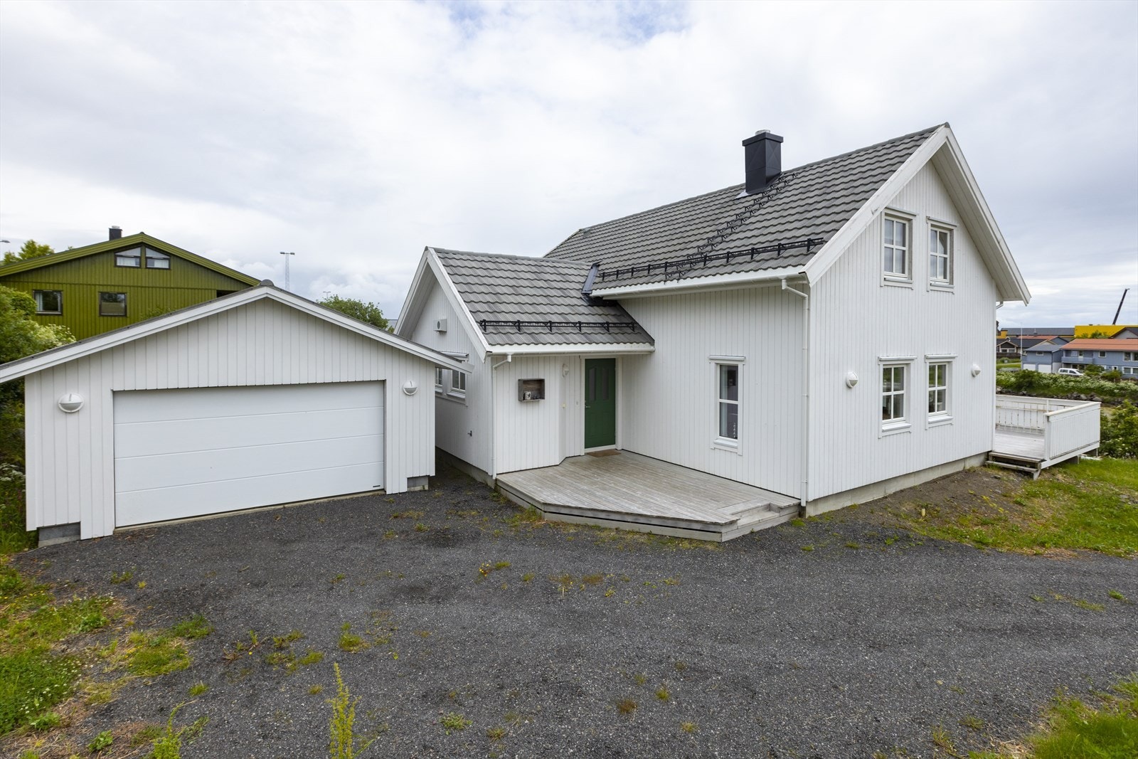 Garasje like ved boligen Galleribilde