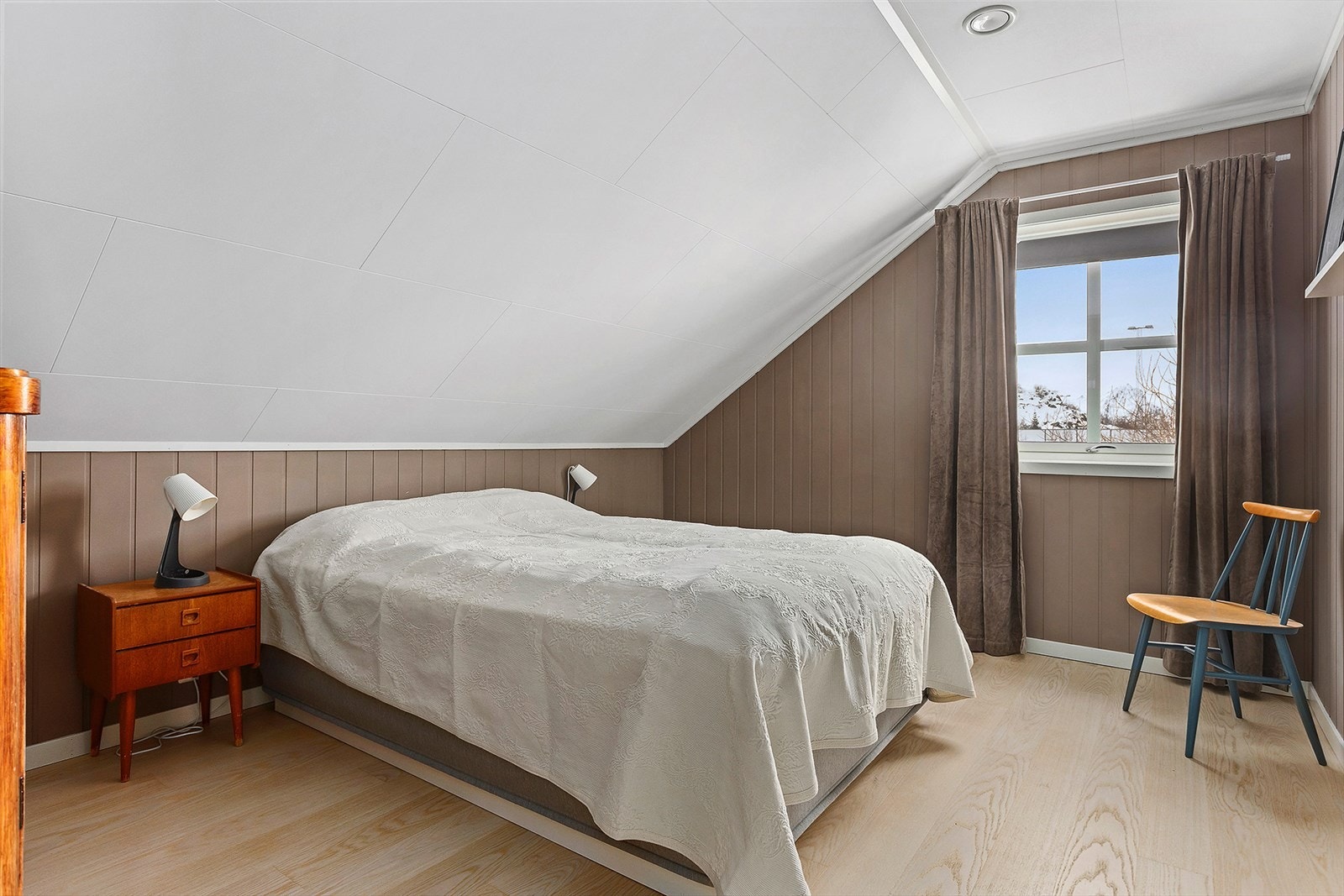 Soverom 3/4 - det er lagt samme gulv på soverommene og i loftstua Galleribilde