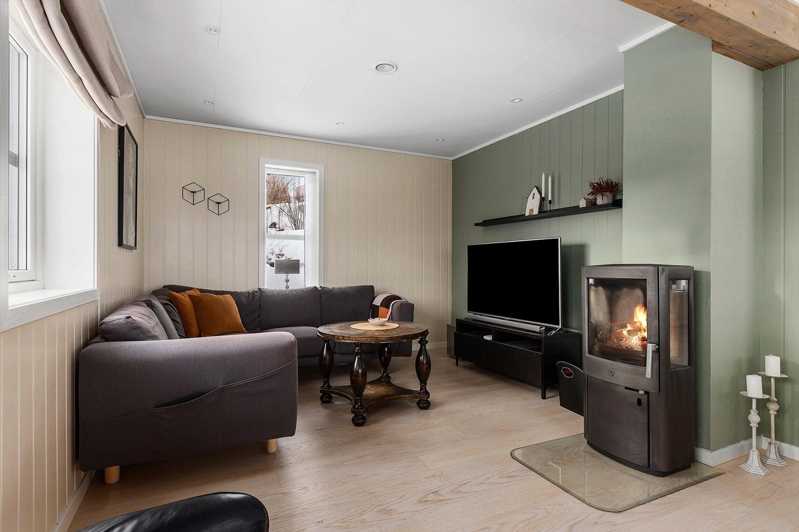 Montert vedovn. Downlights i tak Galleribilde