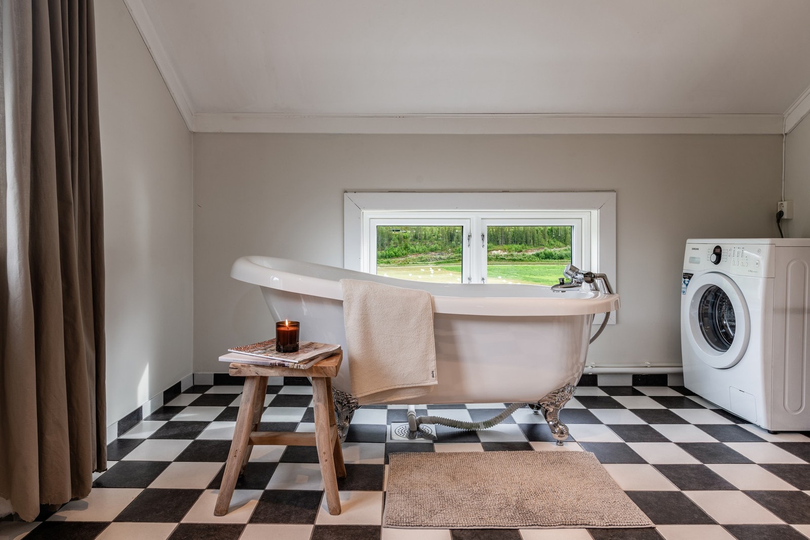 Opplegg for vaskemaskin. Galleribilde