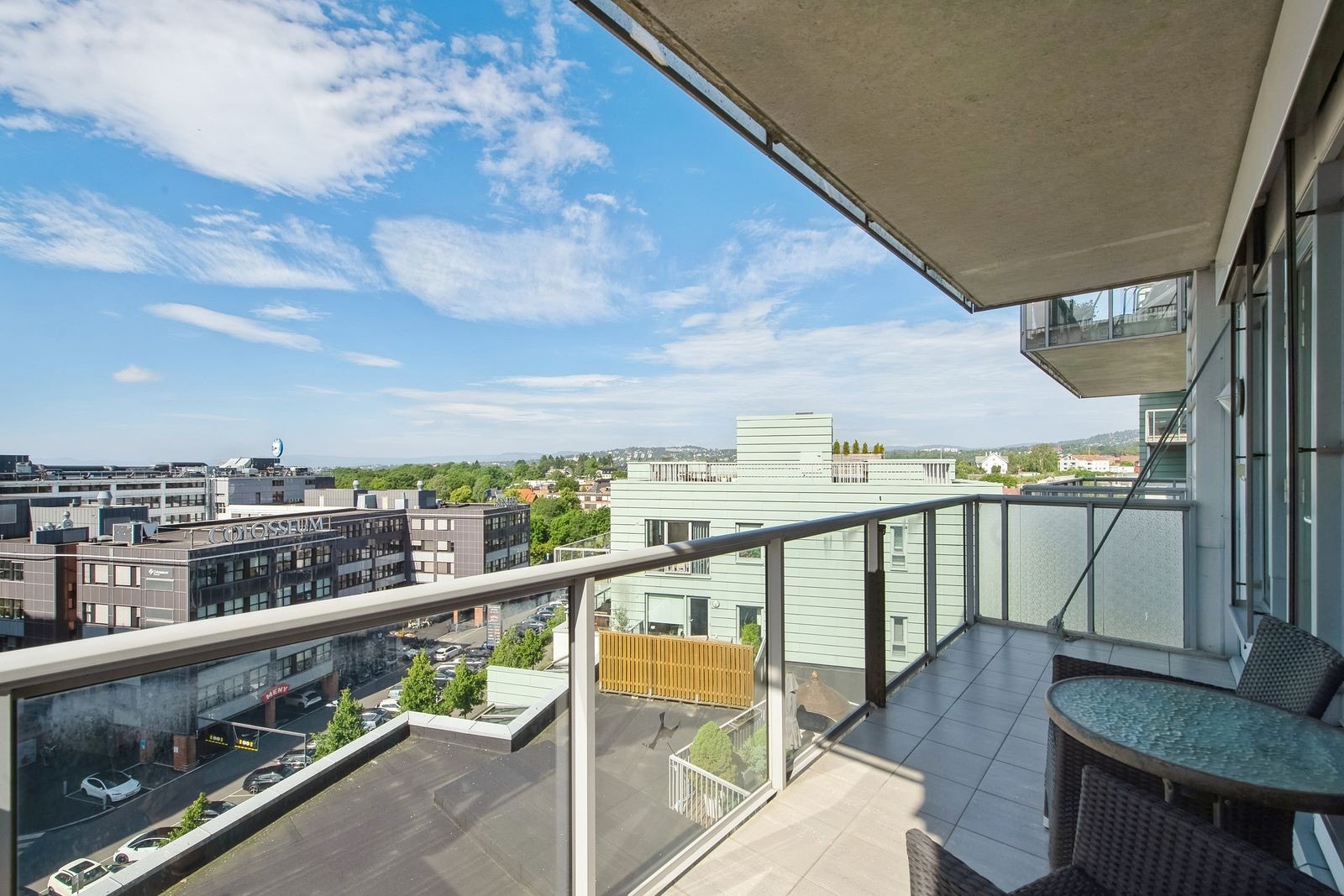 Balkong - Ca.10 kvm | Sørvestvendt med gode solforhold og havgløtt Galleribilde