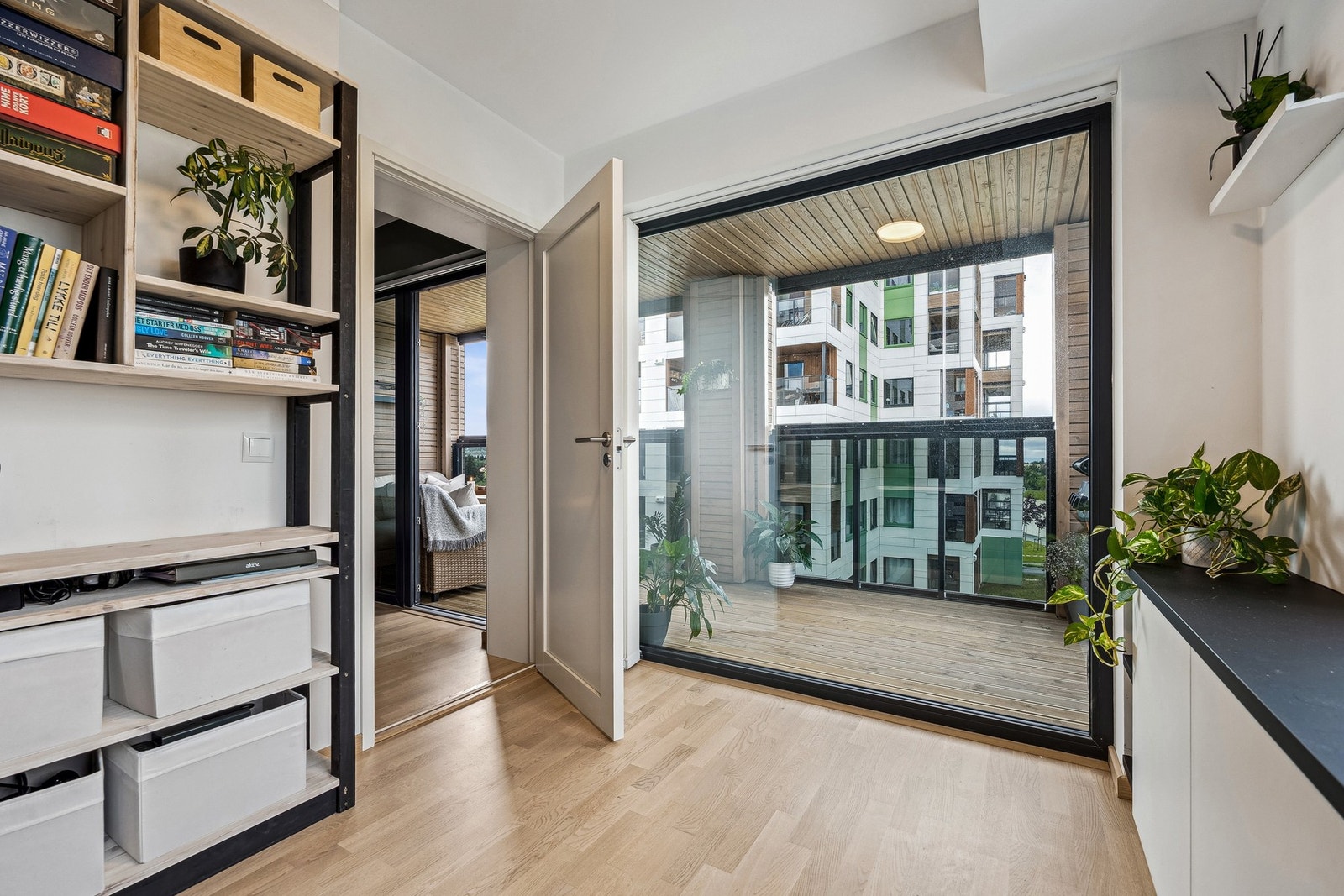Soverom 2 på 7 m² er et fleksibelt rom som egner seg utmerket som gjesterom, barnerom eller hjemmekontor. Galleribilde