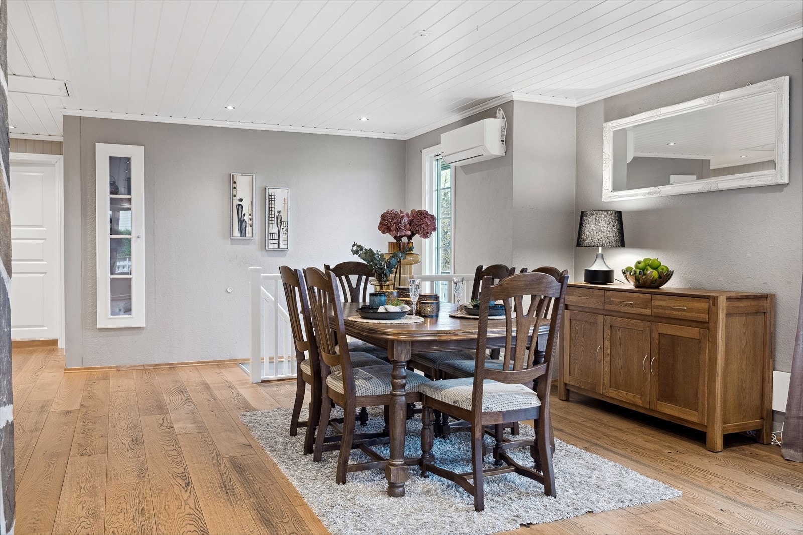 Her har du god plass til spisestue Galleribilde