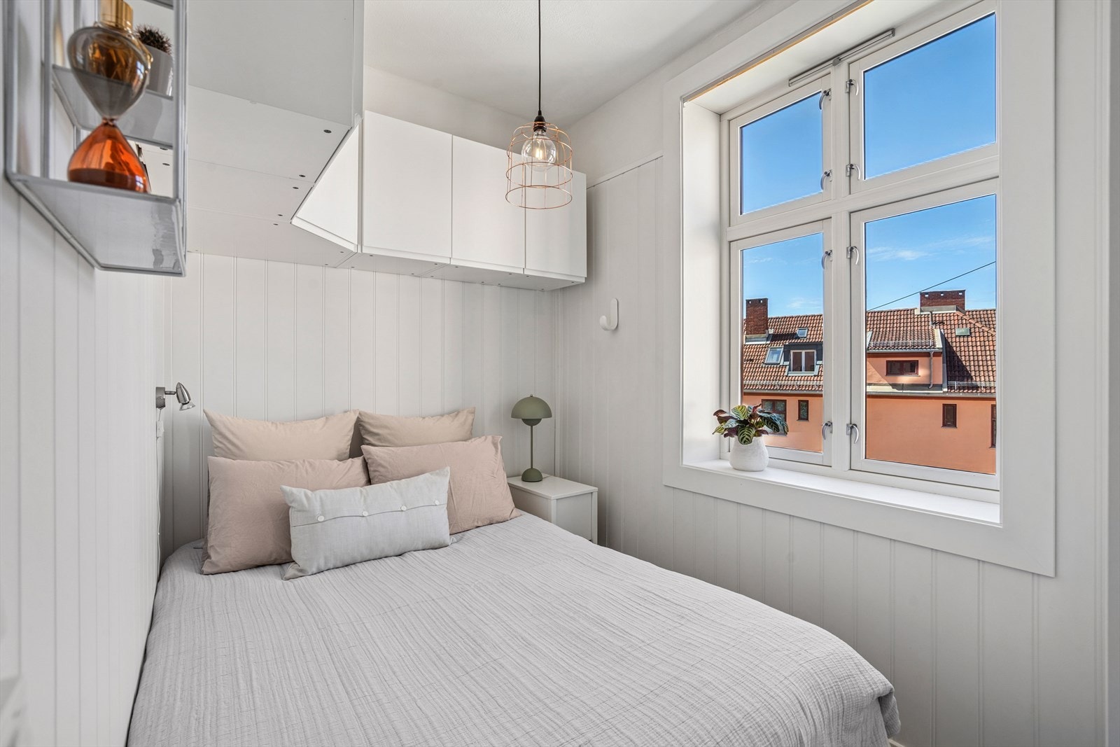 Soverommet vender inn mot rolig og stille bakgård. Galleribilde