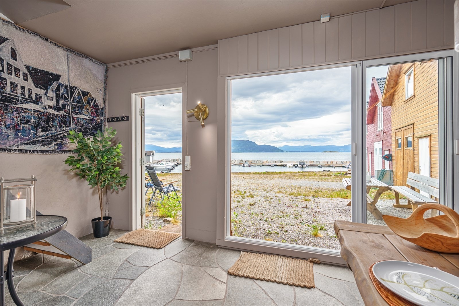 YON09597-blend Galleribilde