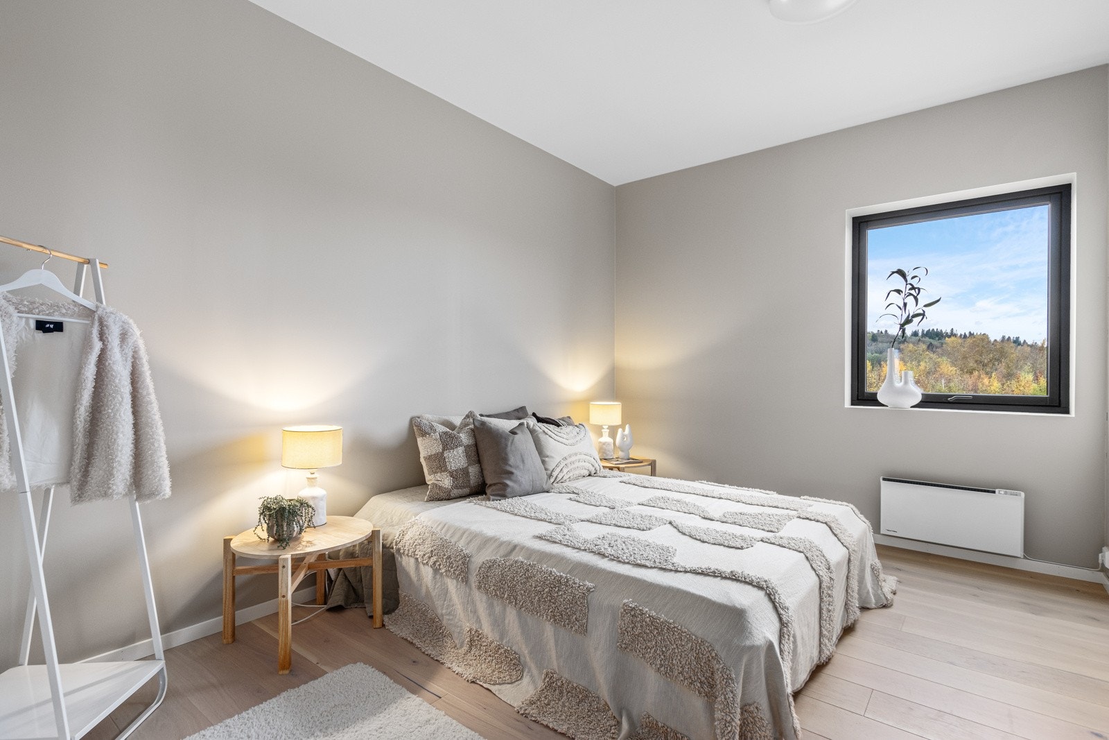 Soverommene er romslige og har godt med plass for garderobeskap. Galleribilde