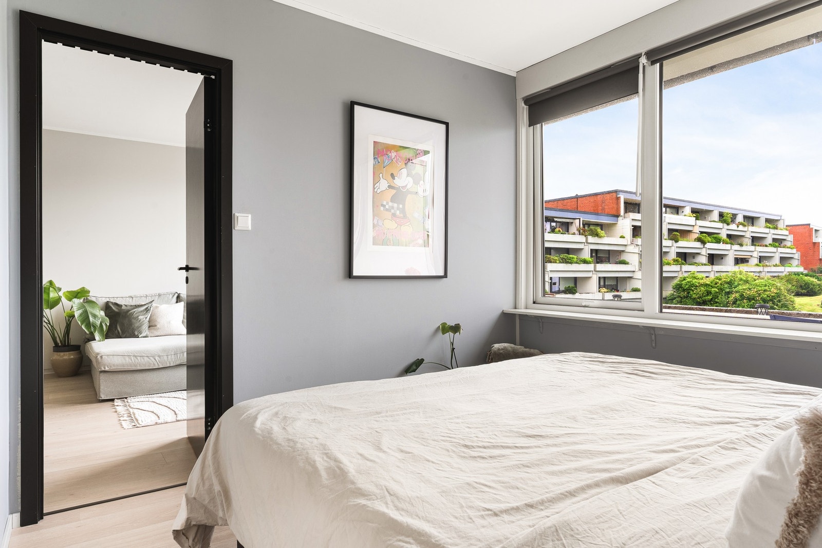 God plass til stor dobbeltseng. Galleribilde