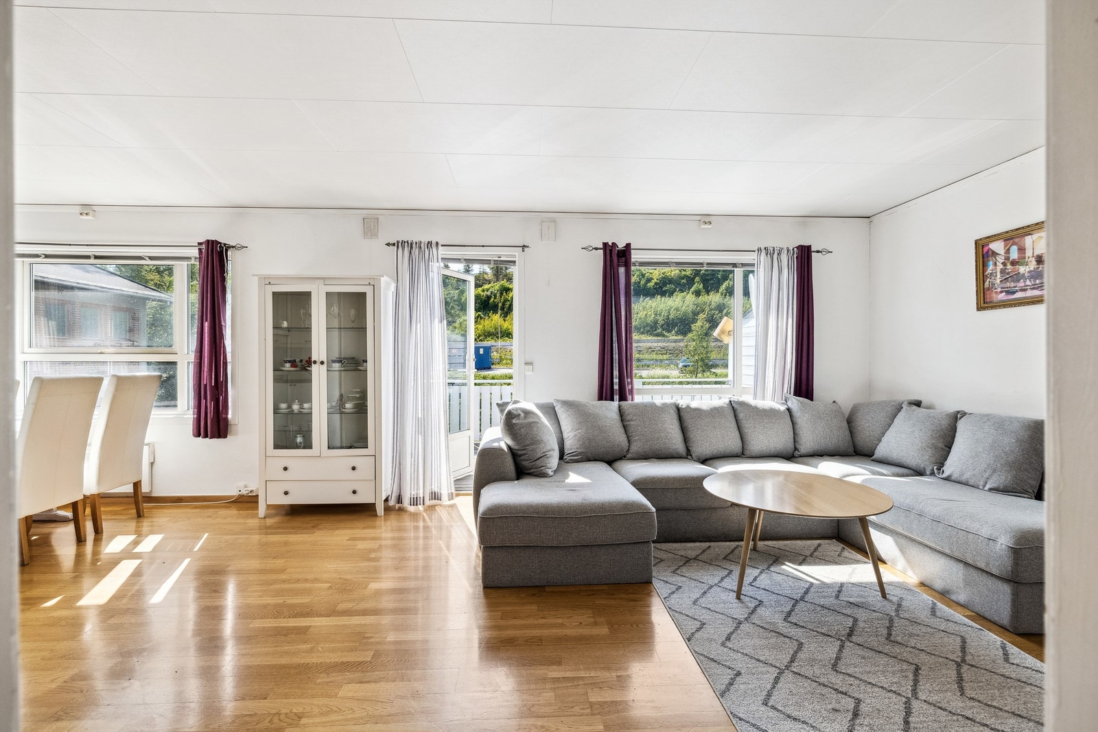 Parkettgulv i stue og kjøkken Galleribilde