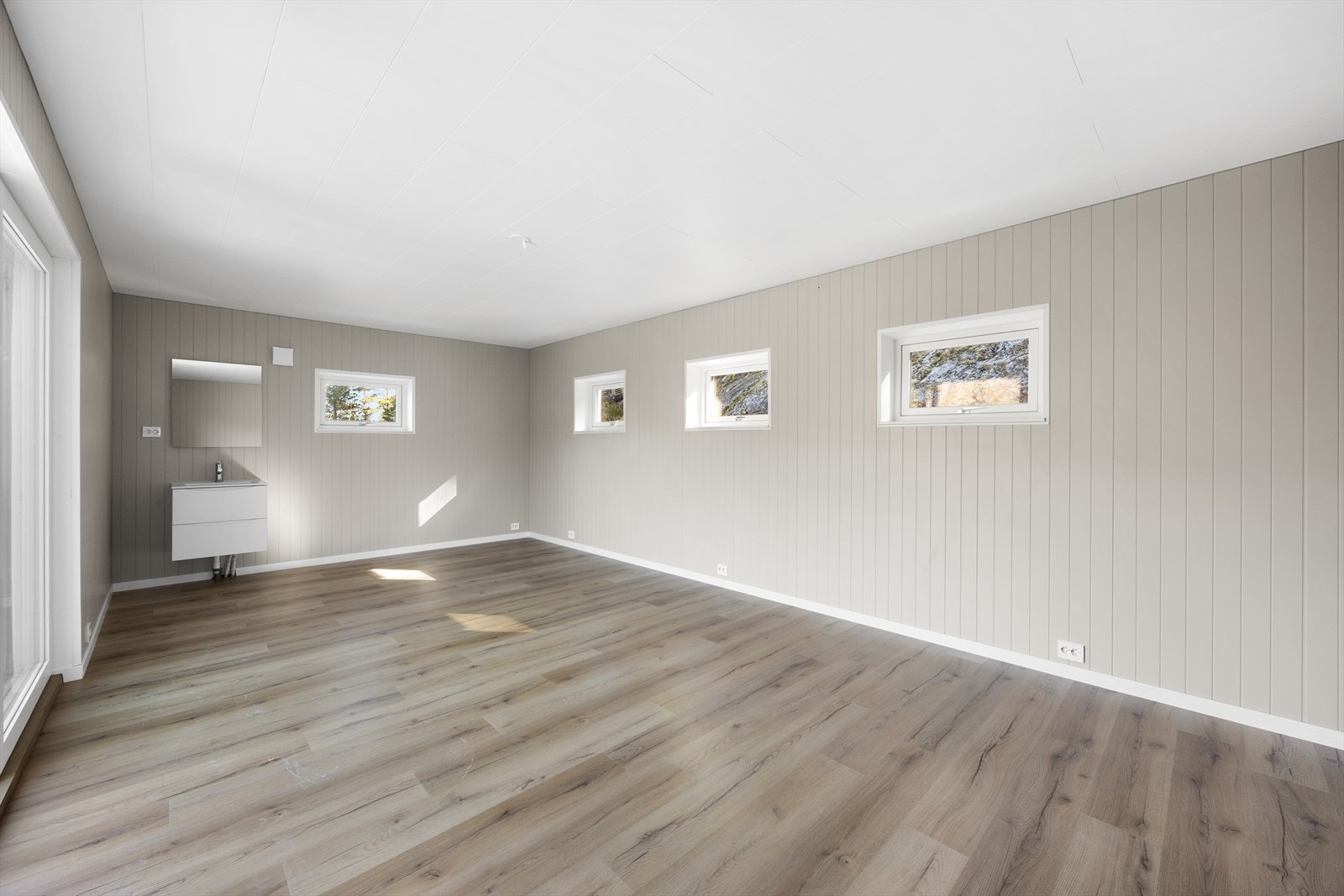 Annekset er perfekt som blant annet gjestehus, hobbyrom, ekstra soverom, oppholdsrom, hjemmekontor etc. Galleribilde