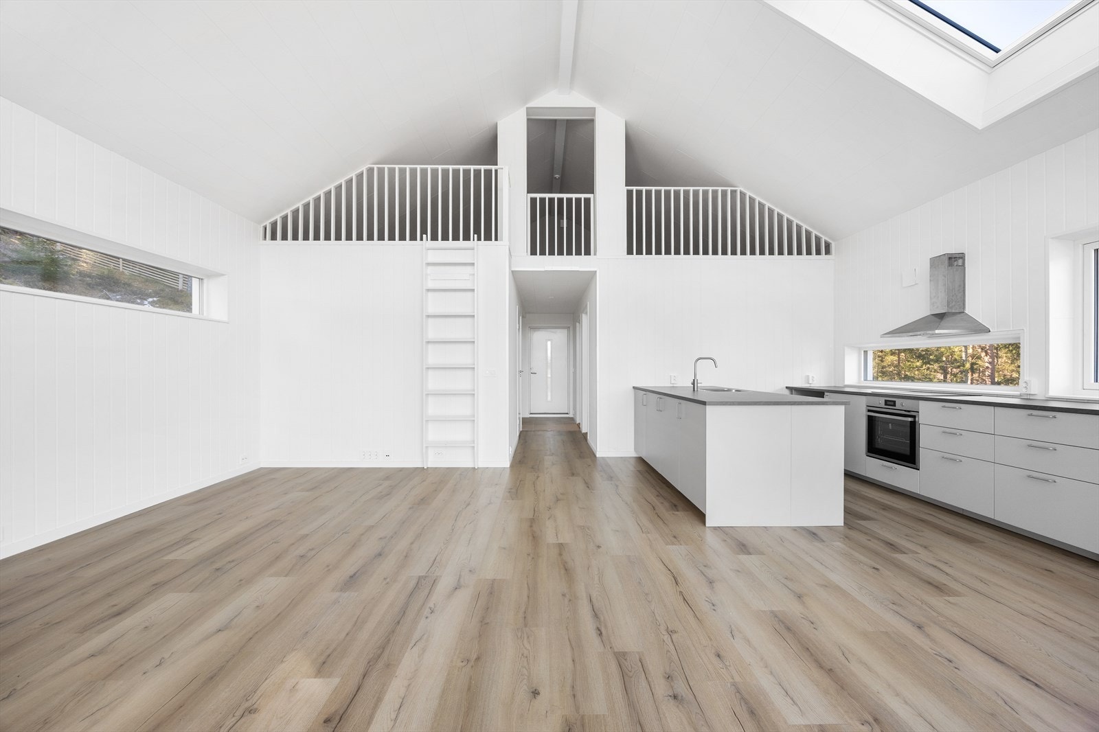 Hele boligen bærer et lyst og åpent preg - Helt perfekt for et avbrekk fra hverdagen. Galleribilde