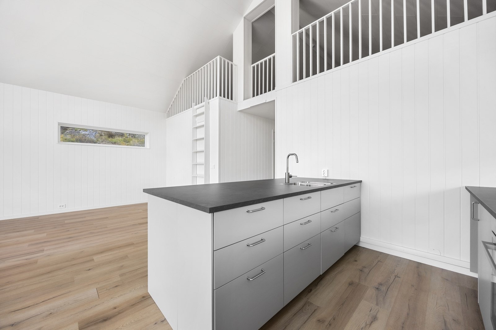 Stilrent utseende gir en moderne og klassisk stil over det hele. Galleribilde