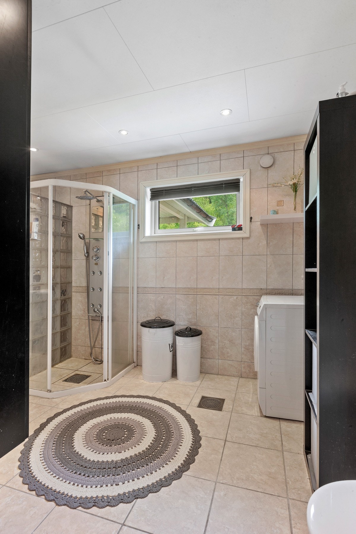 Badet i hovedetasjen ble renovert i 2006. Galleribilde