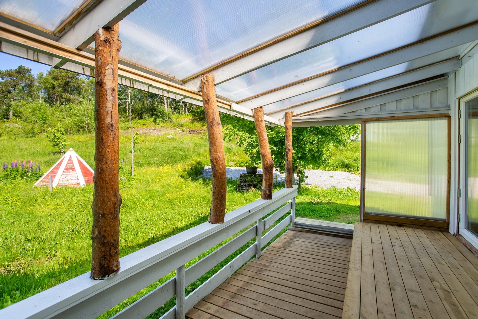 Terrasse ved inngangsparti - 12 kvm. Galleribilde
