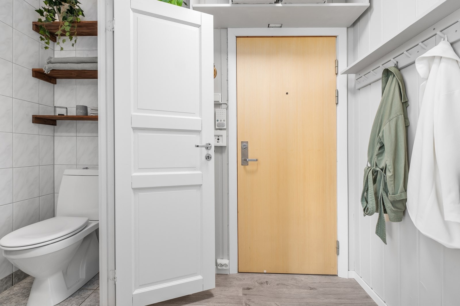 Innbydende entré på 4,5 kvm. Galleribilde