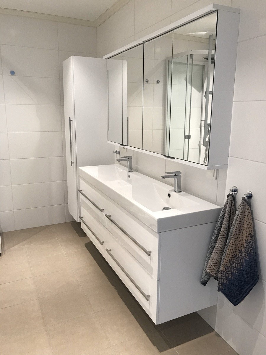 Bad - Egen vask Galleribilde