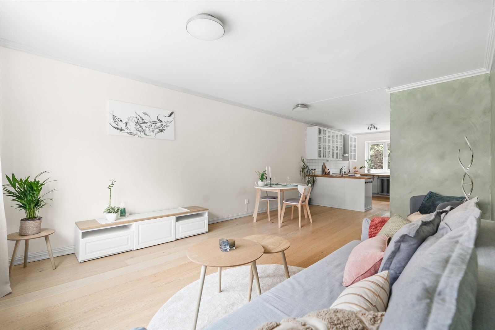 Her er alt tilrettelagt for en behagelig tilværelse, et perfekt sted for lange sommerdager og hyggelige selskap. Galleribilde