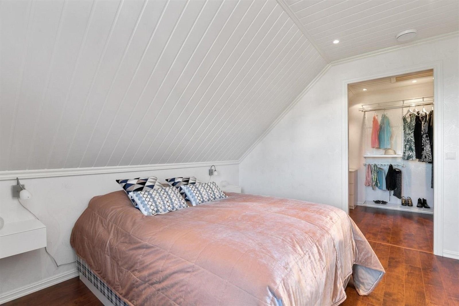 Soverom nr 4 brukes i dag som garderode Galleribilde