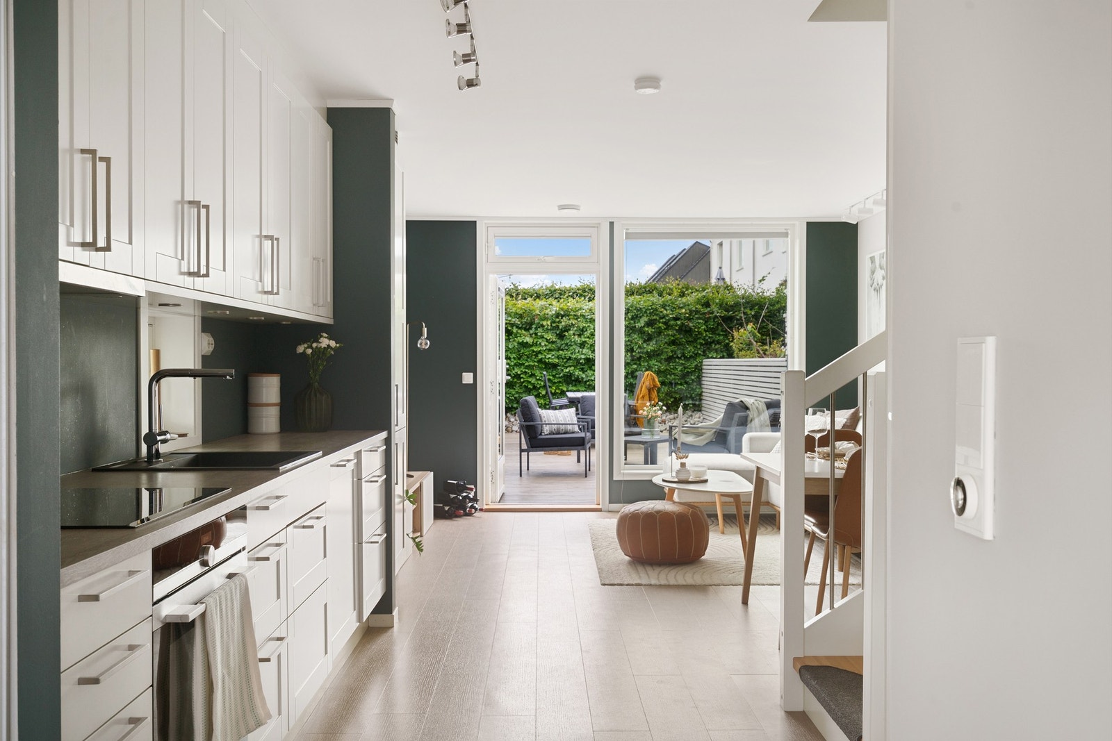 Velkommen til Hafrakveien 227 - Et pent enderekkehus med attraktiv beliggenhet på Hove Gård Galleribilde