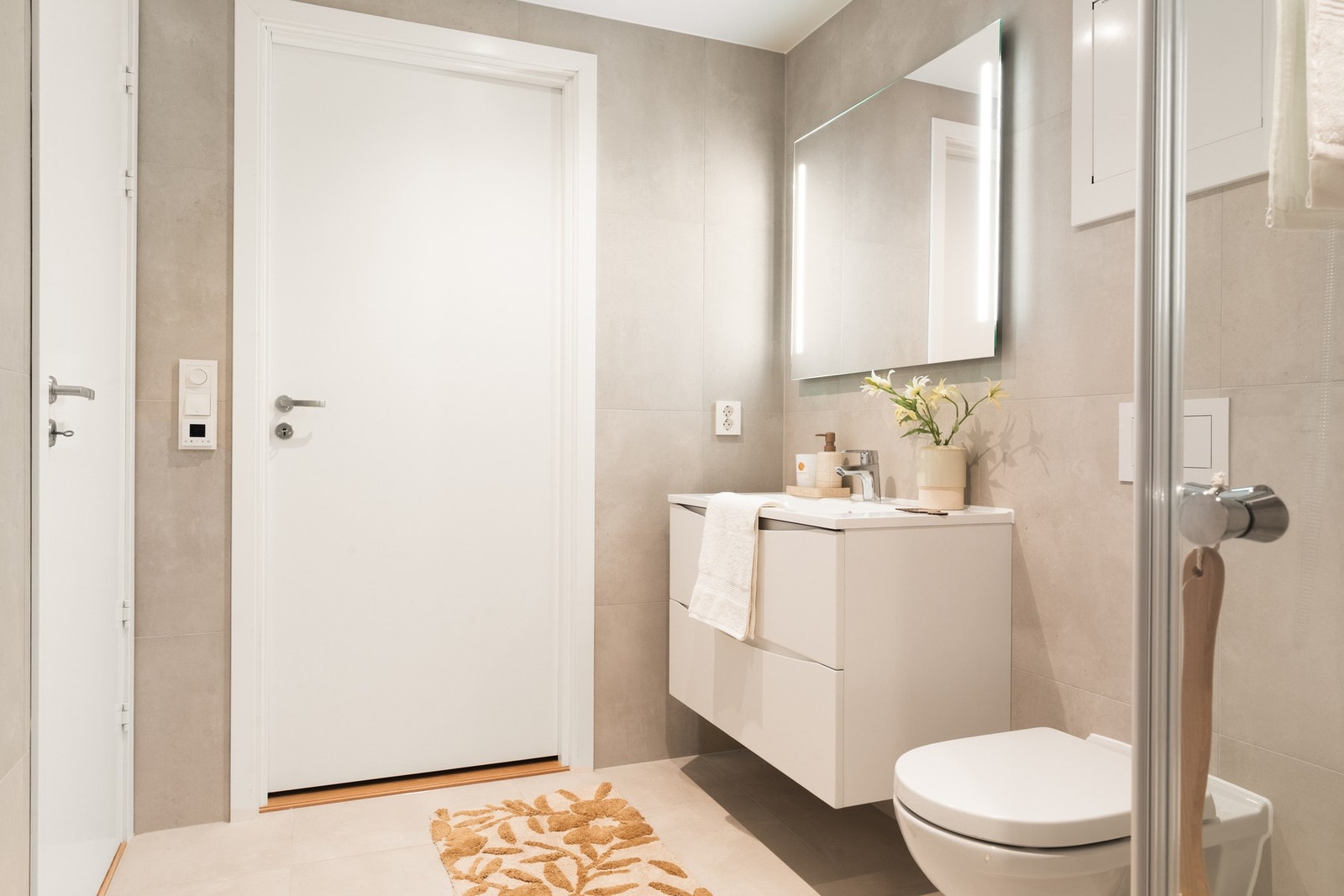 Det er varmekabler i gulvet. Galleribilde