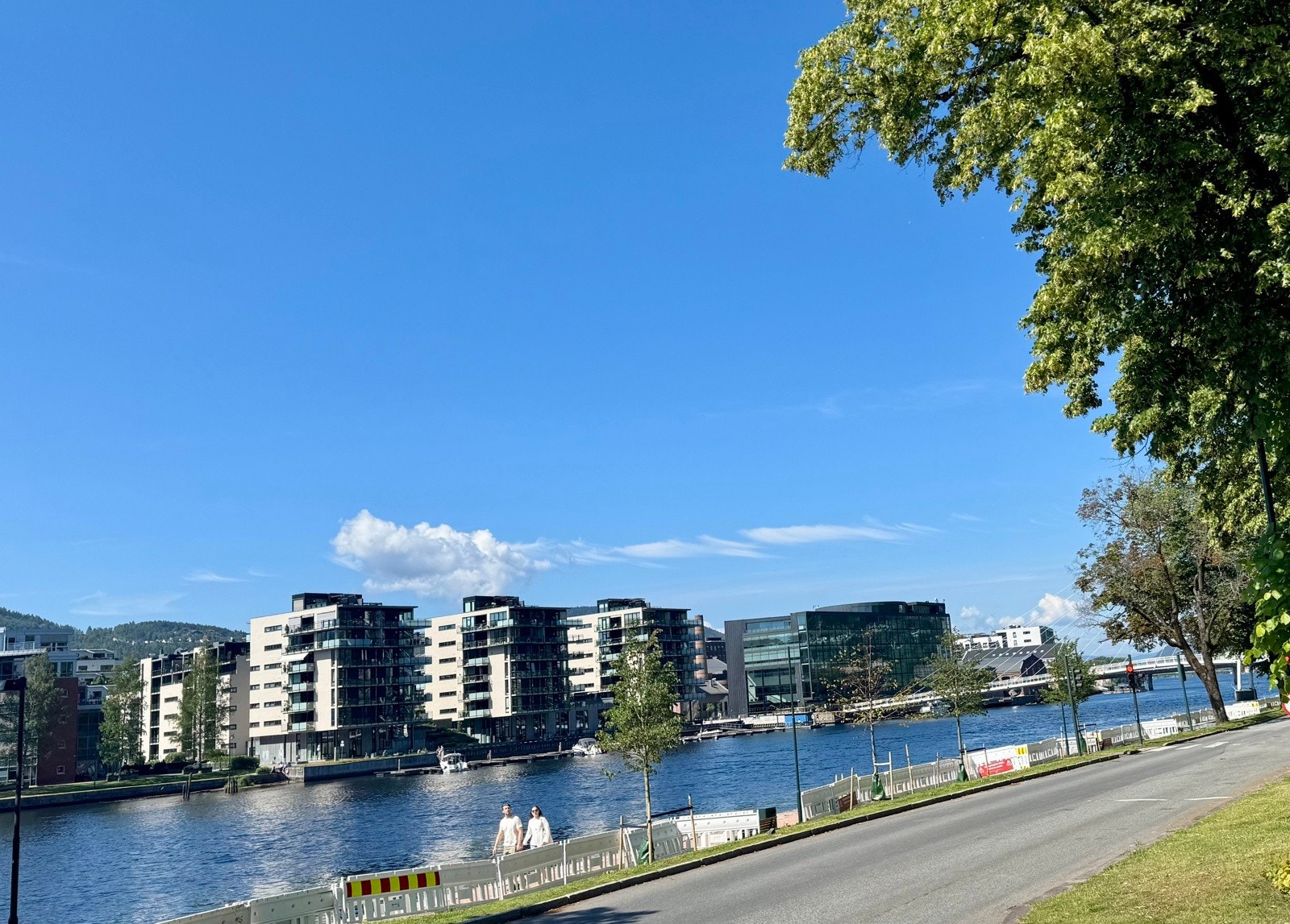 Fantastisk utsikt mot elva og Union Brygge Galleribilde