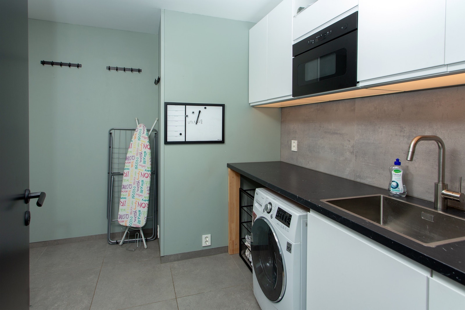 Vaskerom Galleribilde