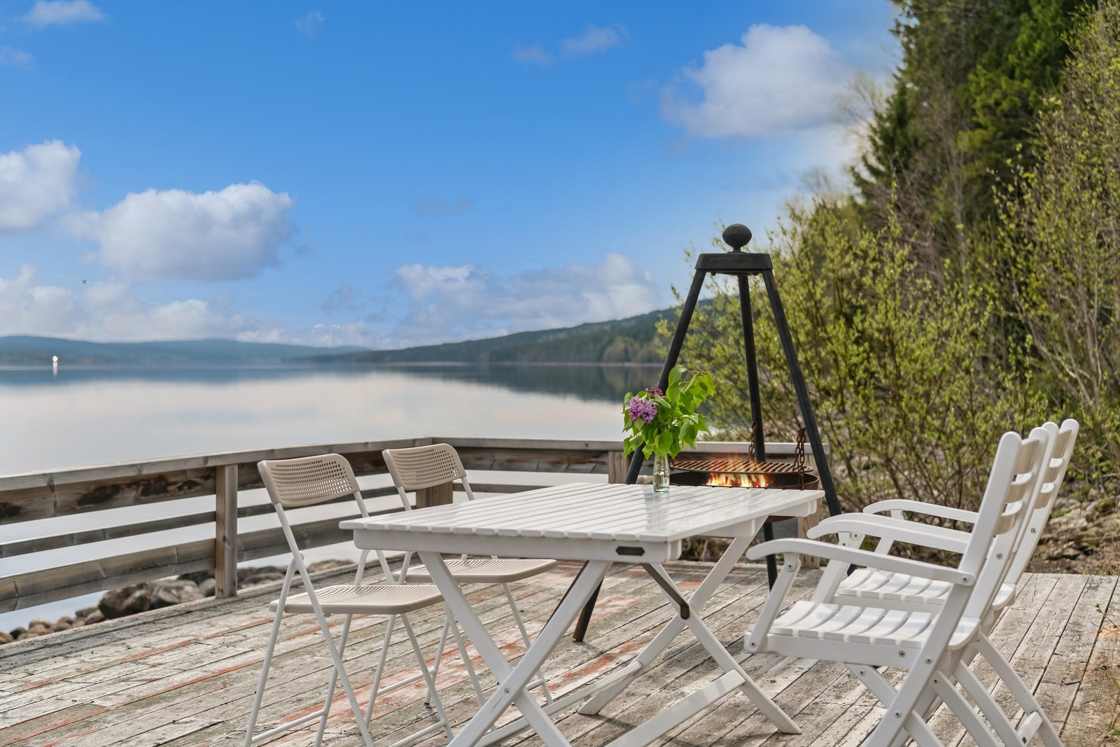 På brygga kan dere nyte sene kvelder. Galleribilde