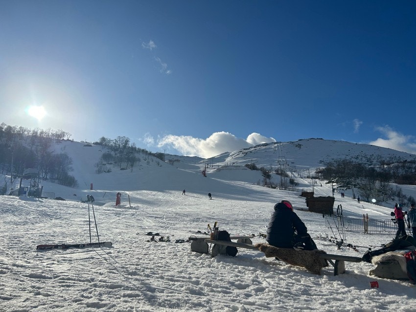 Stavtjørn Alpinsenter har barnetrekk, hovedtrekk, fjelltrekk og skipark. I varmestuen serveres det meget god pommes frittes. Røde kors er på plass for både stemming, arrangementer og trygghet. Galleribilde