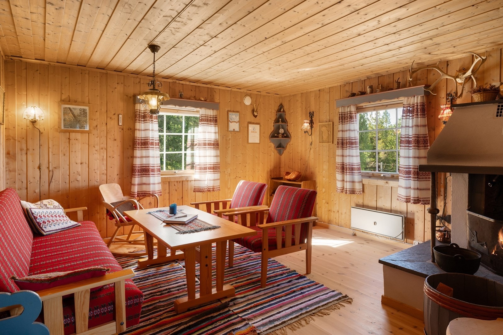 Stua er lun og trivelig. Galleribilde