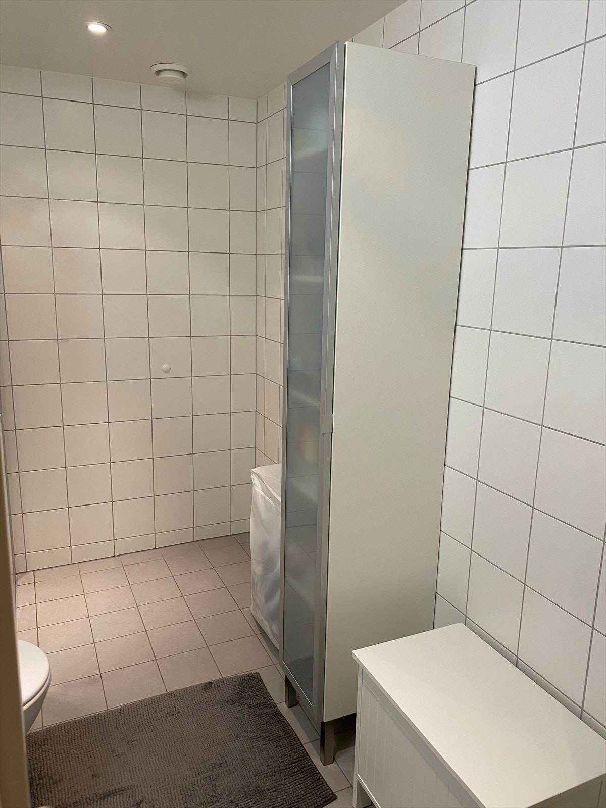 Praktisk bad med varmekabler. Galleribilde