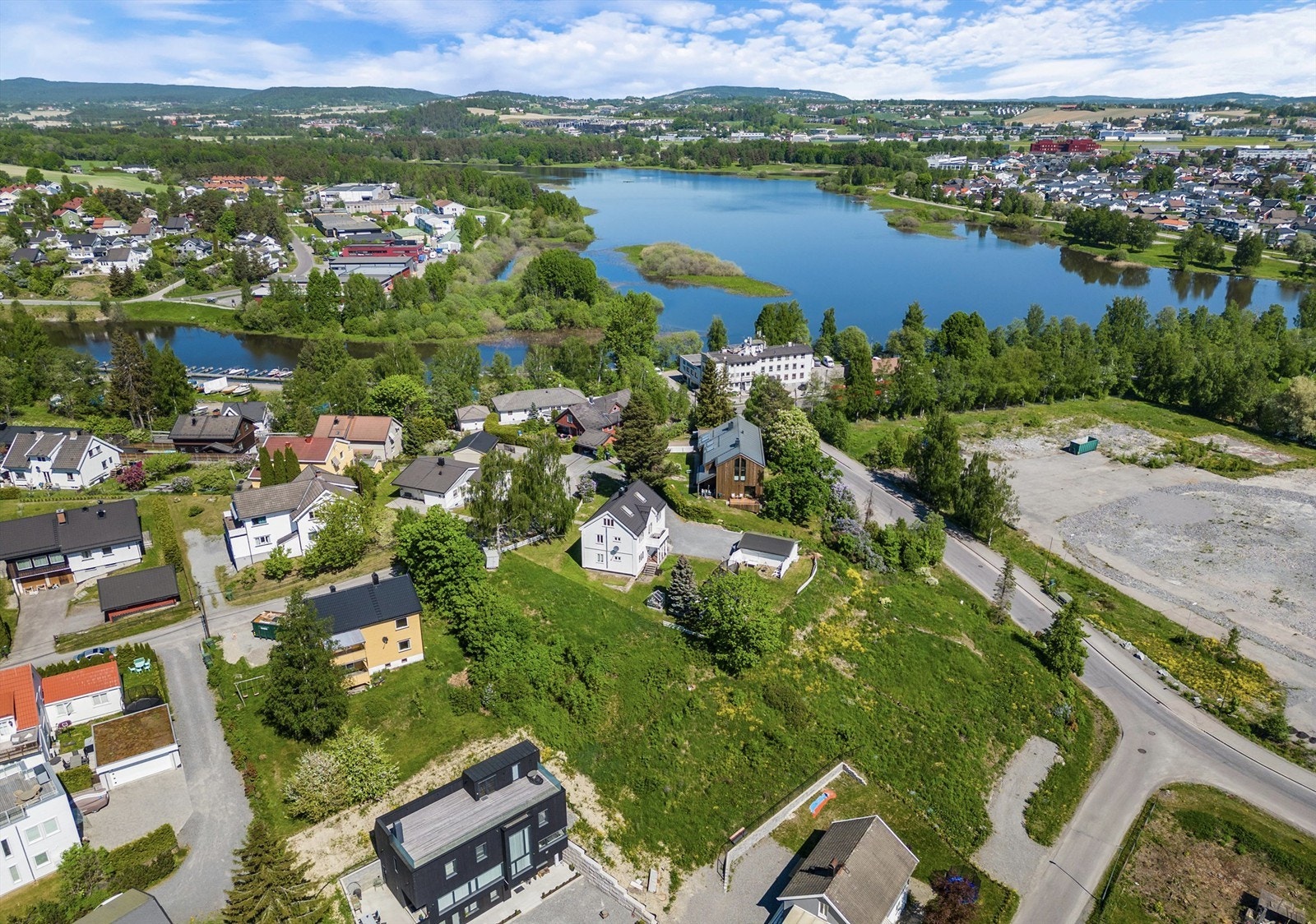 Høyt beliggende med utsikt over Lillestrøm Galleribilde